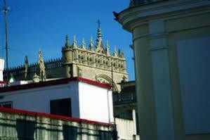 Living Sevilla Apartments Catedral Exterior foto
